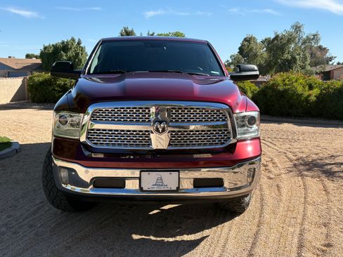 Used 2017 RAM 1500 Laramie w/ Convenience Group image 4