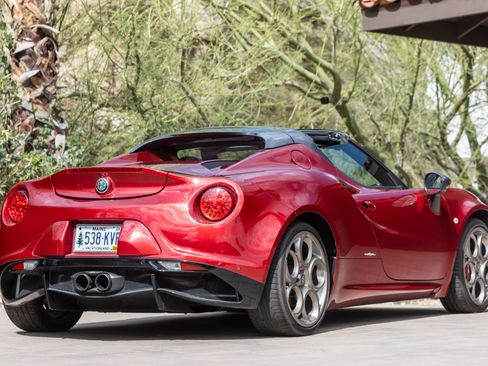 Used 2020 Alfa Romeo 4C Spider image 6