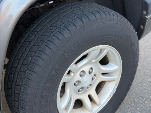 Used 2002 Dodge Dakota Sport AWD/4WD image 13
