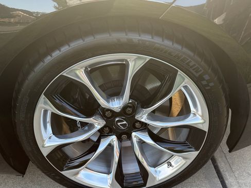 Used 2018 Lexus LC 500 Coupe w/ Sport Package RWD image 9
