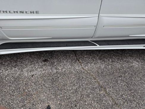 Used 2008 Chevrolet Avalanche LT w/ LT Preferred Equipment Group image 17