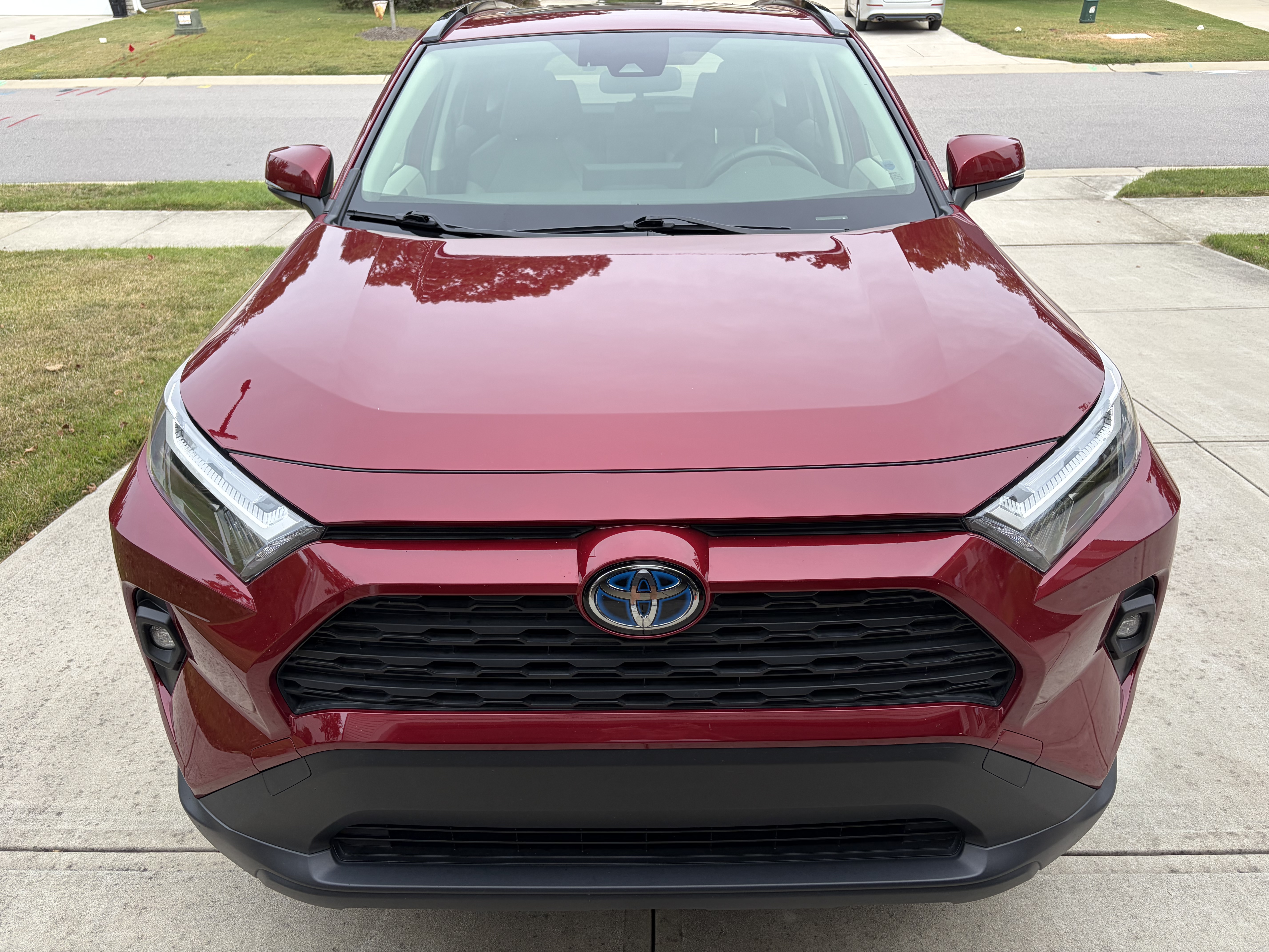 Used 2022 Toyota RAV4 XLE Premium AWD/4WD image 1