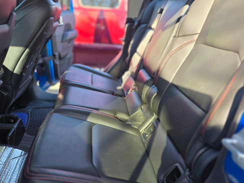 Used 2020 Jeep Gladiator Rubicon image 8