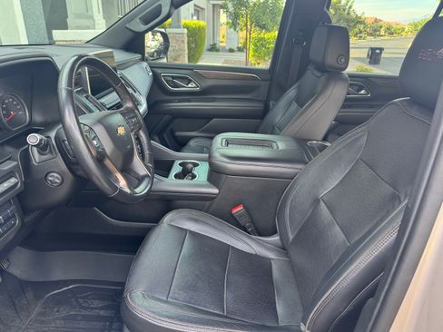 Used 2021 Chevrolet Tahoe High Country w/ Premium Package RWD image 12