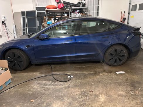 Used 2025 Tesla Model 3 Long Range image 4