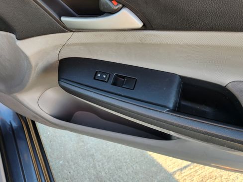 Used 2010 Honda Accord LX image 23