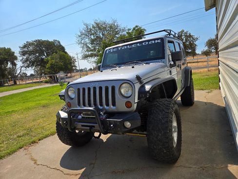 Used 2013 Jeep Wrangler Unlimited Sport image 5