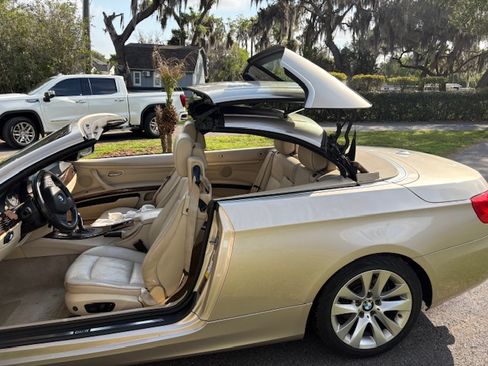 Used 2012 BMW 328i Convertible image 5