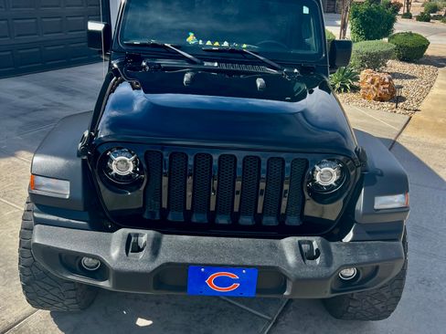 Used 2019 Jeep Wrangler Unlimited Sport S image 9