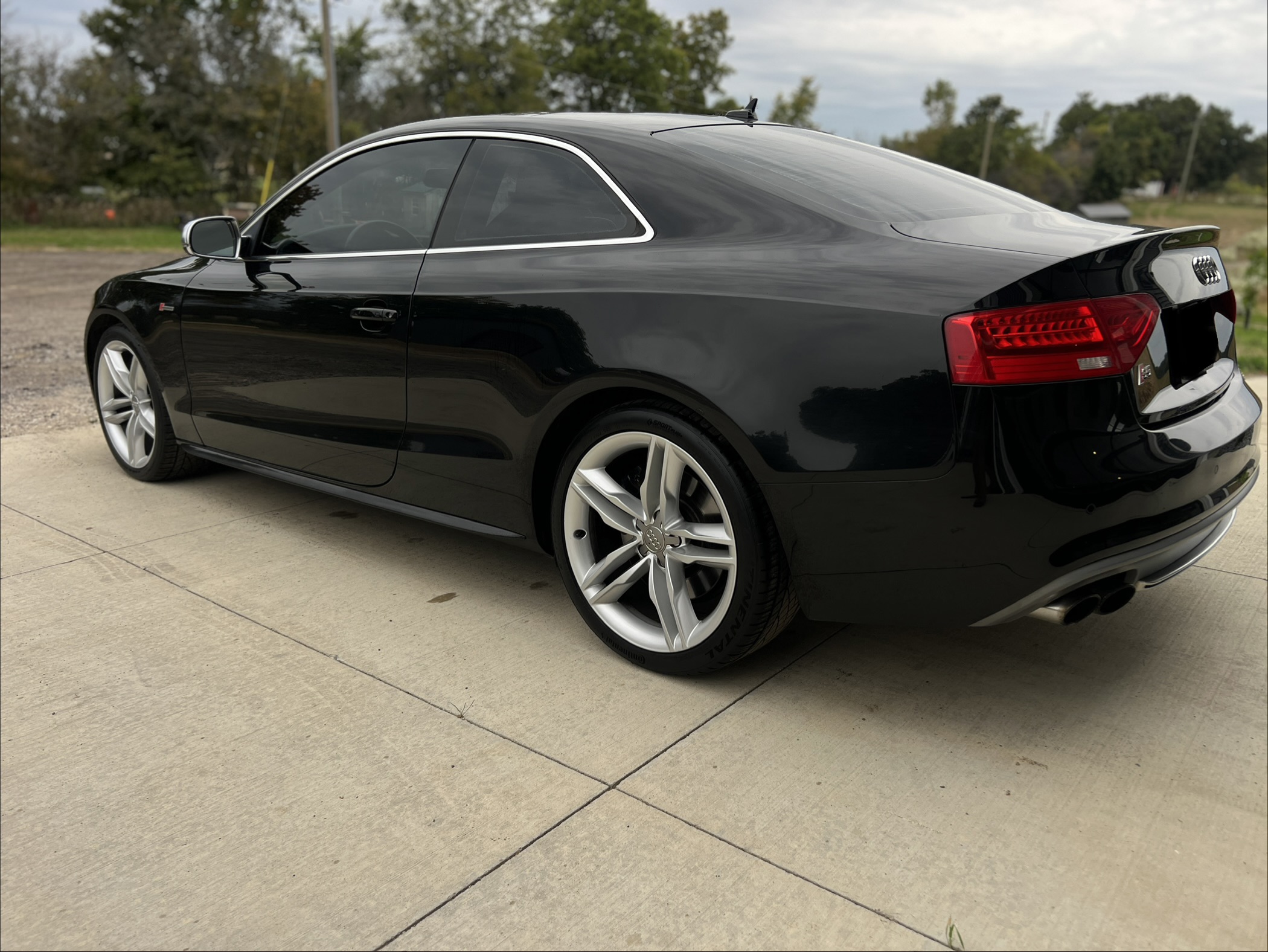 Used 2016 Audi S5 Premium Plus w/ Technology Package AWD/4WD image 2