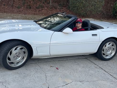 Used 1995 Chevrolet Corvette Convertible image 1