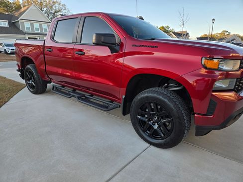 Used 2022 Chevrolet Silverado 1500 Custom w/ LPO, Dark Essentials Package image 6