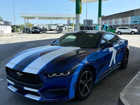 Used 2024 Ford Mustang Coupe image 6