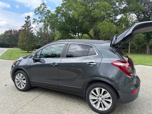 Used 2018 Buick Encore Preferred FWD image 6
