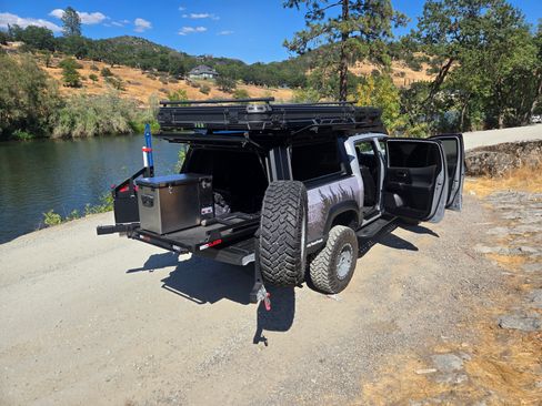 Used 2021 Toyota Tacoma TRD Off-Road w/ Technology Package image 11