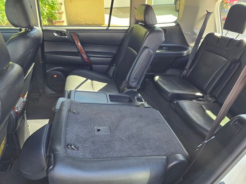 Used 2013 Toyota Highlander Limited image 15