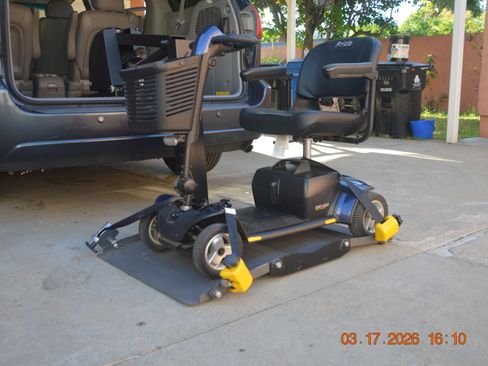 Used 2009 Toyota Sienna XLE Limited image 14