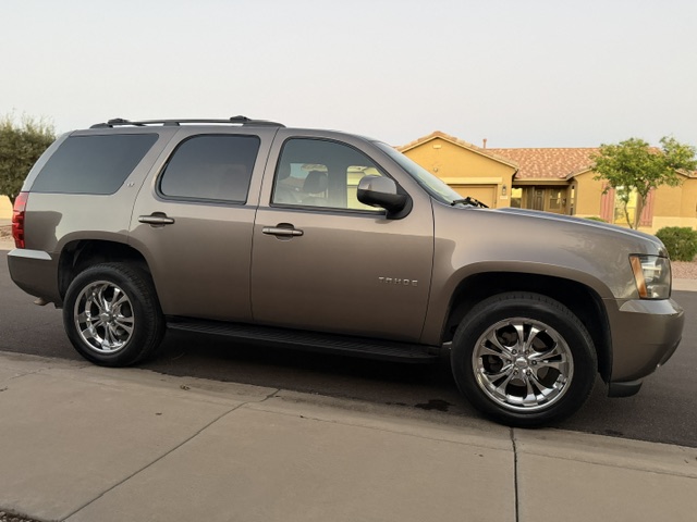 Used 2011 Chevrolet Tahoe LT w/ Luxury Package AWD/4WD image 19