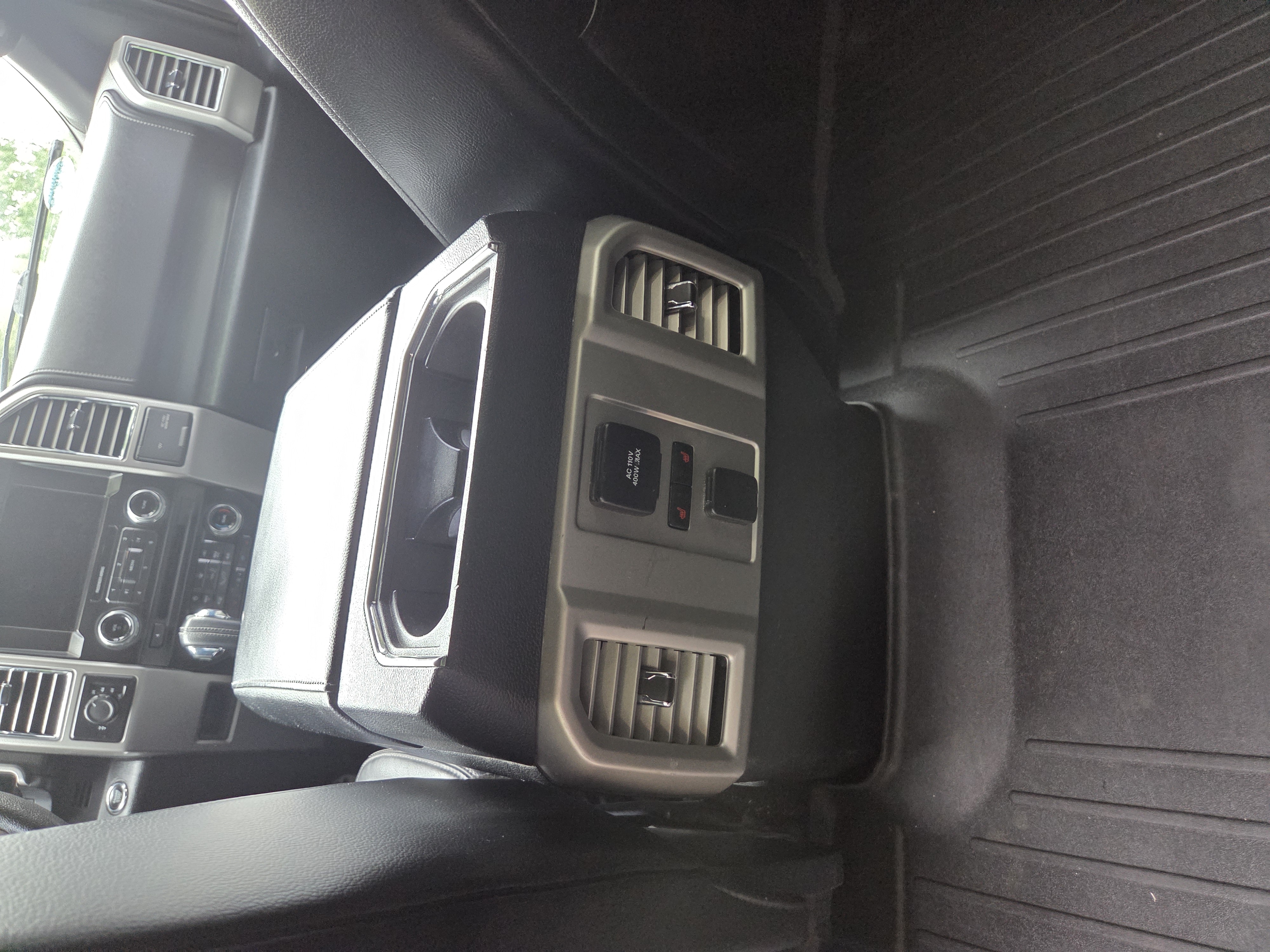 Used 2015 Ford F150 Lariat w/ Equipment Group 502A Luxury AWD/4WD image 18