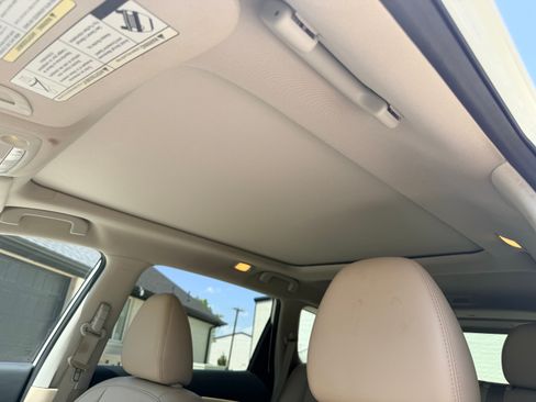 Used 2019 Nissan Rogue SL w/ Premium Package AWD/4WD image 10
