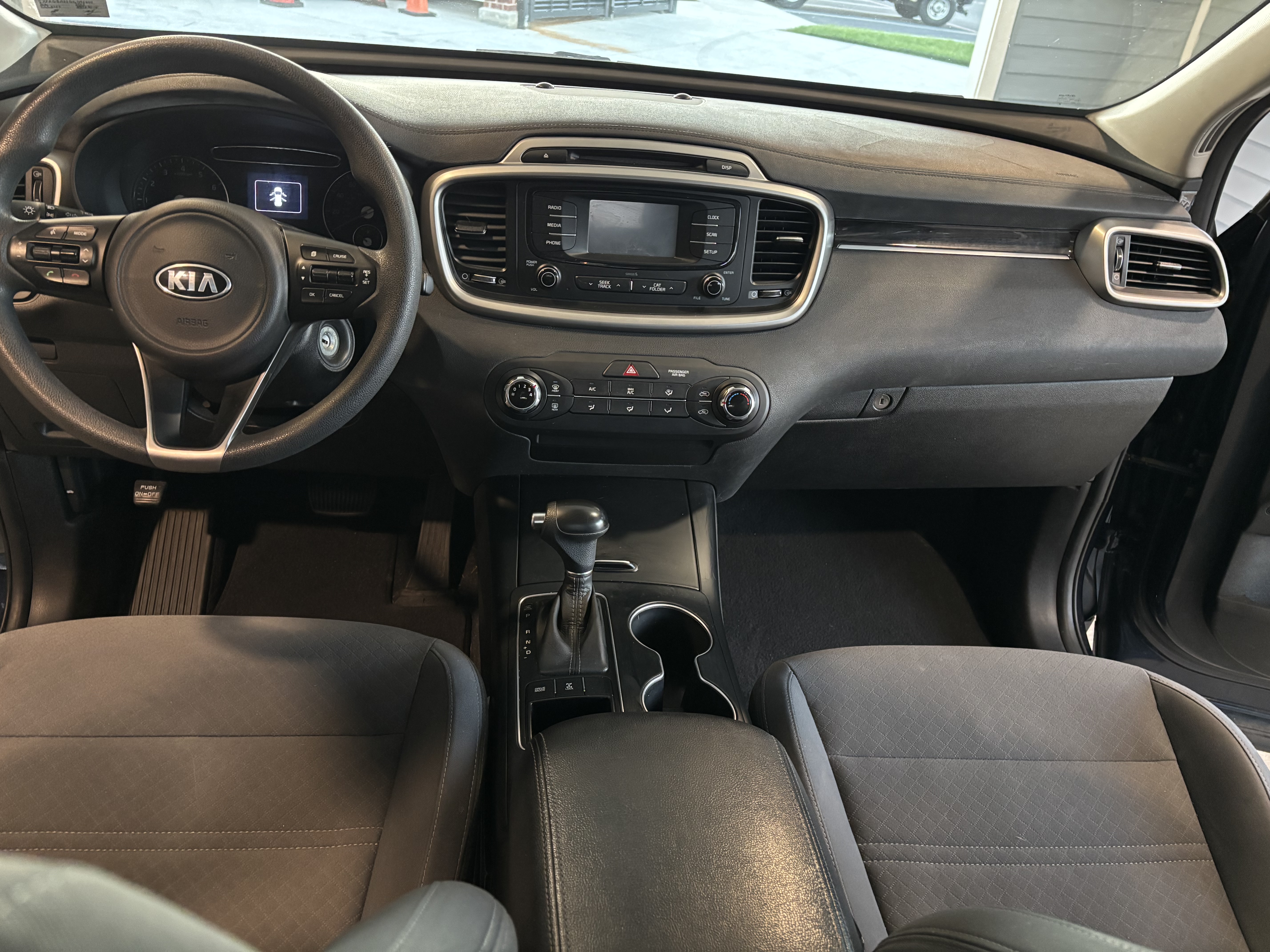 Used 2016 Kia Sorento AWD image 9