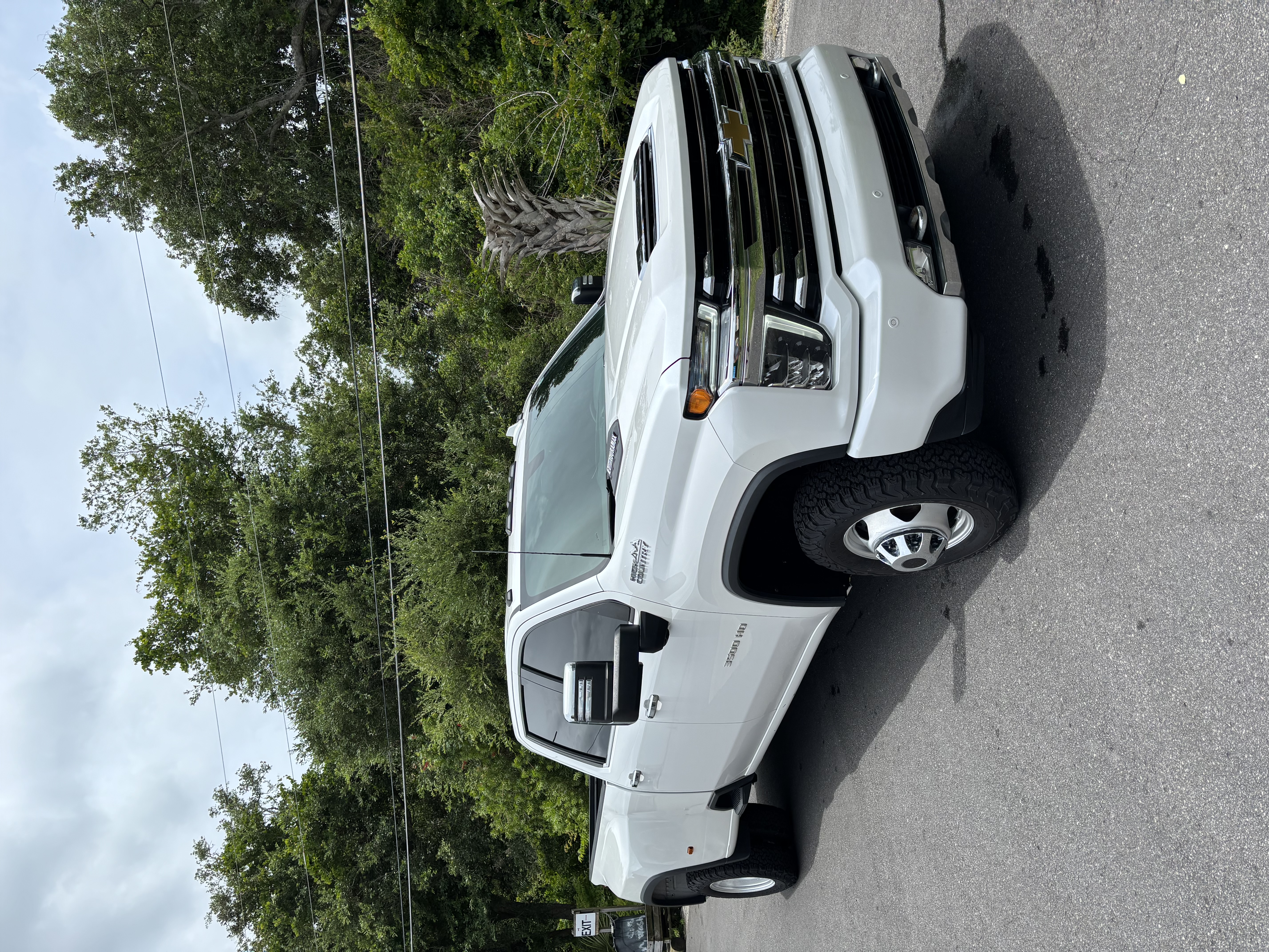 Used 2022 Chevrolet Silverado 3500 High Country AWD/4WD image 1