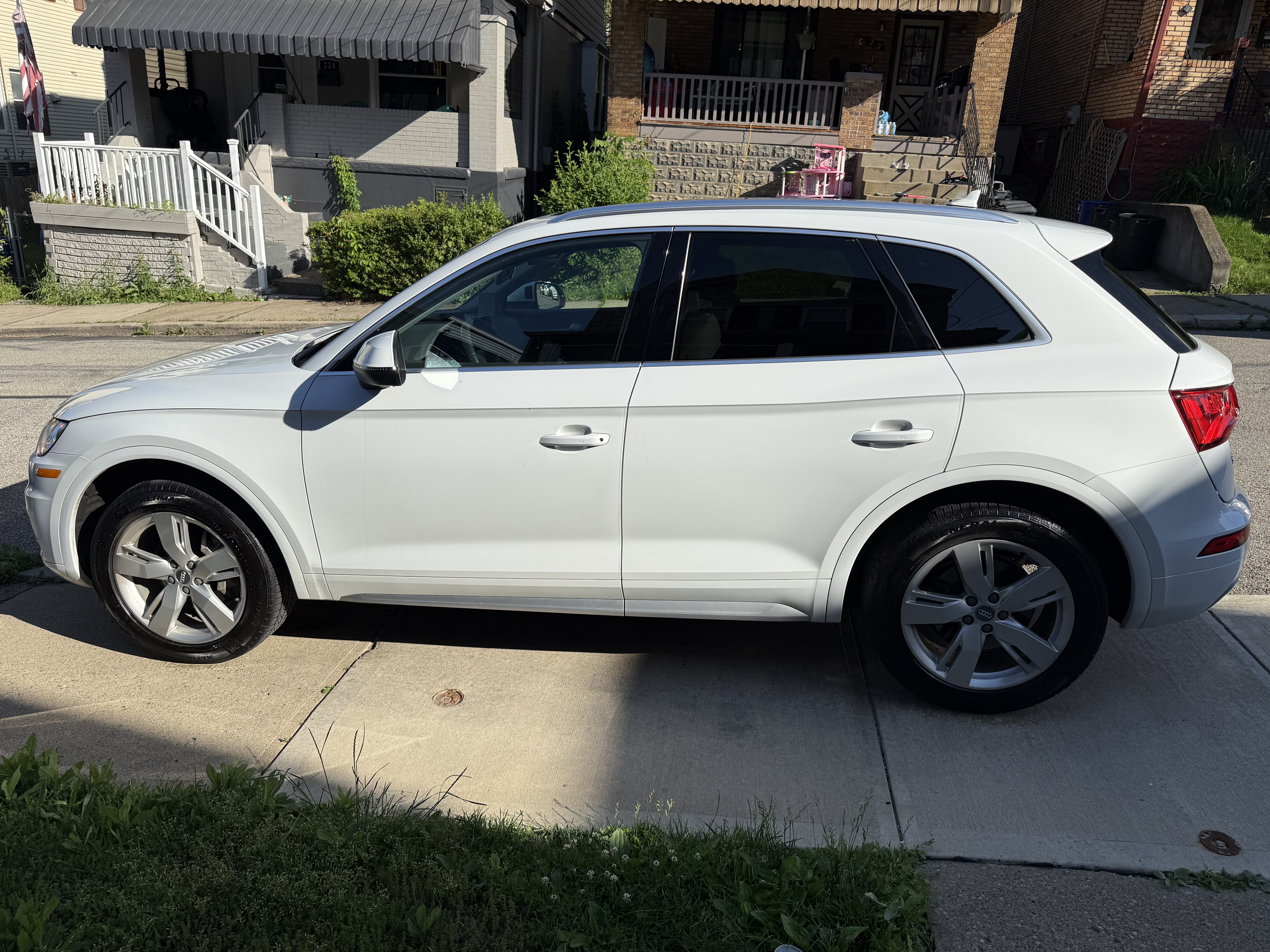 Used 2019 Audi Q5 2.0T Premium Plus w/ Premium Plus Package AWD/4WD image 22