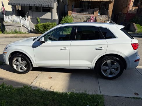 Used 2019 Audi Q5 2.0T Premium Plus w/ Premium Plus Package AWD/4WD image 22