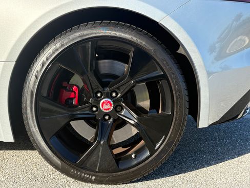 Used 2022 Jaguar F-TYPE Coupe image 9