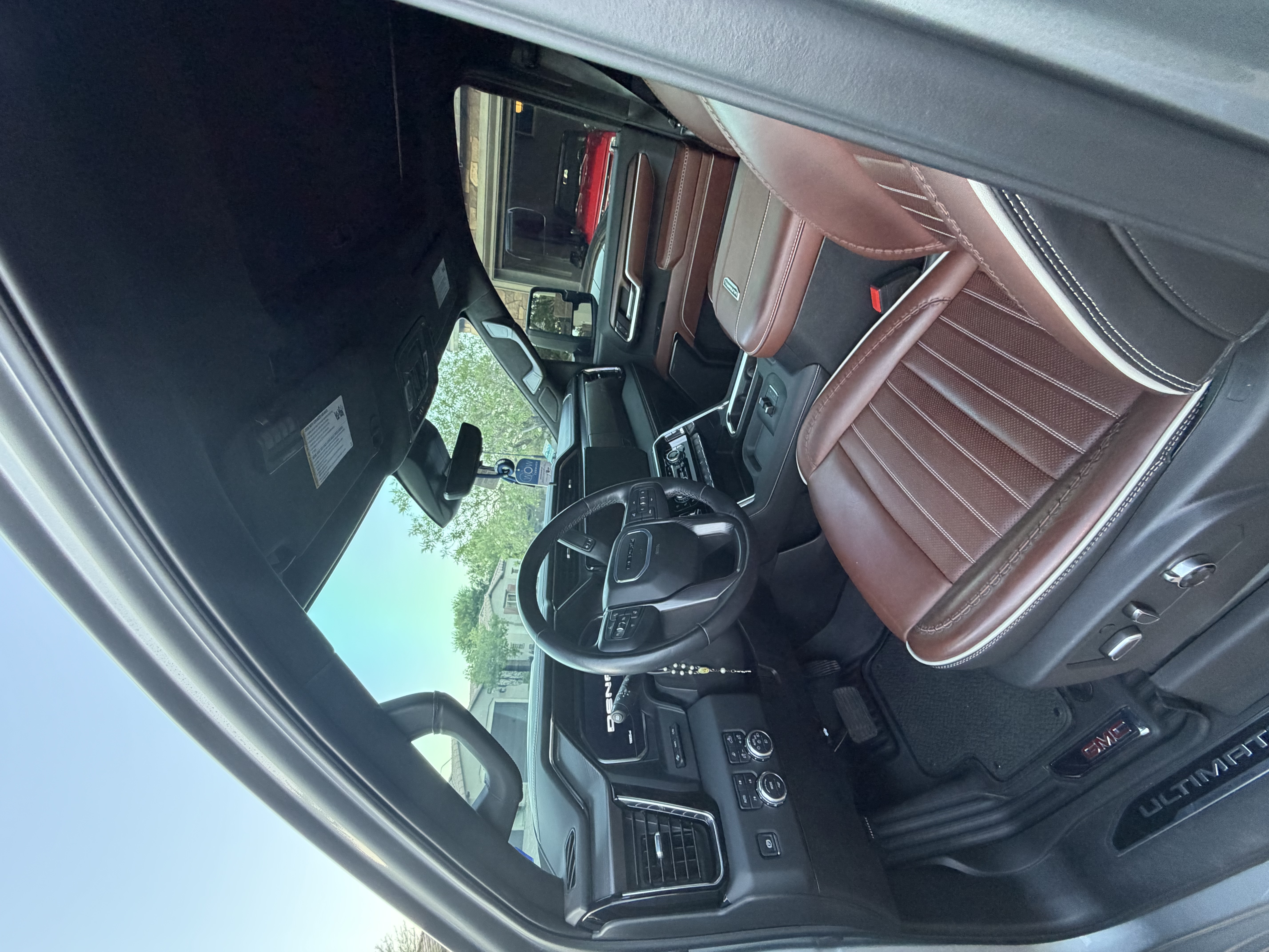 Used 2024 GMC Sierra 2500 Denali Ultimate w/ Max Trailering Package AWD/4WD image 11