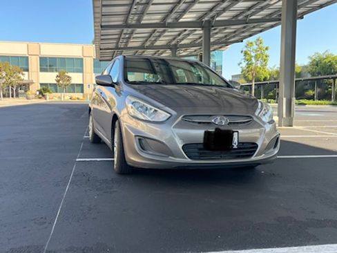 Used 2017 Hyundai Accent SE FWD image 2