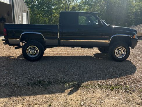 Used 1999 Dodge Ram 2500 Truck 4x4 Quad Cab image 2