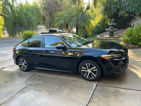 Used 2024 Honda Civic LX image 1