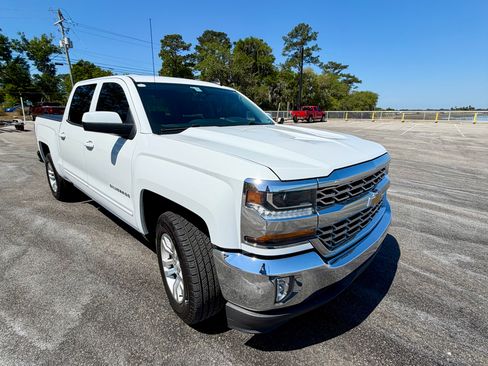 Used 2018 Chevrolet Silverado 1500 LT w/ All Star Edition image 2