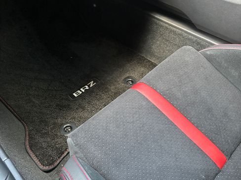 Used 2024 Subaru BRZ Limited RWD image 11
