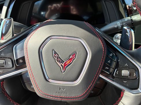 Used 2025 Chevrolet Corvette Stingray Premium Cpe w/ Z51 Performance Package RWD image 23