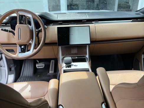 Used 2024 Land Rover Range Rover Autobiography AWD/4WD image 10