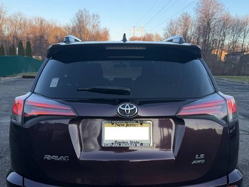 Used 2016 Toyota RAV4 LE image 4