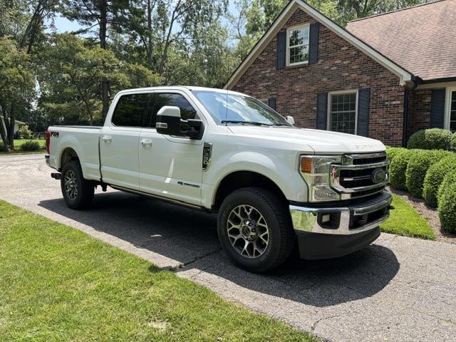 Used 2020 Ford F350 Lariat w/ Lariat Ultimate Package AWD/4WD image 2