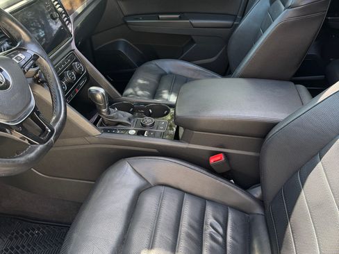 Used 2018 Volkswagen Atlas SEL Premium image 8