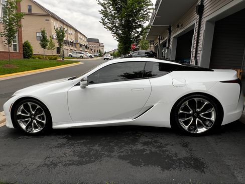 Used 2020 Lexus LC 500 Coupe image 2