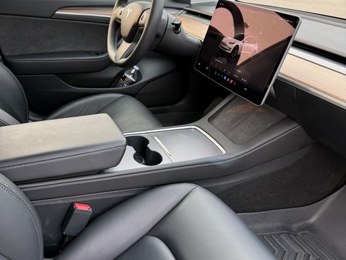 Used 2023 Tesla Model 3 Standard Range RWD image 11
