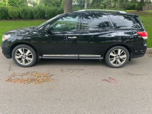 Used 2014 Nissan Pathfinder Platinum w/ Platinum Premium Package AWD/4WD image 8