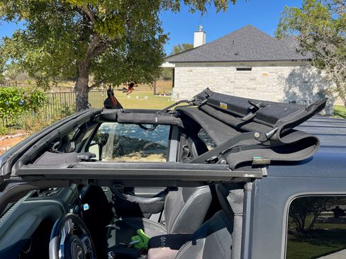 Used 2016 Jeep Wrangler Sport image 4