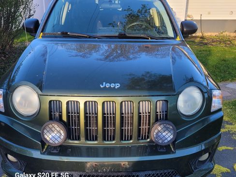 Used 2008 Jeep Compass Sport image 2