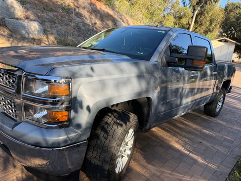 Used 2015 Chevrolet Silverado 1500 LT w/ Max Trailering Package RWD image 2