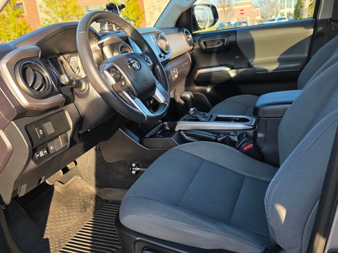 Used 2021 Toyota Tacoma SR5 image 13