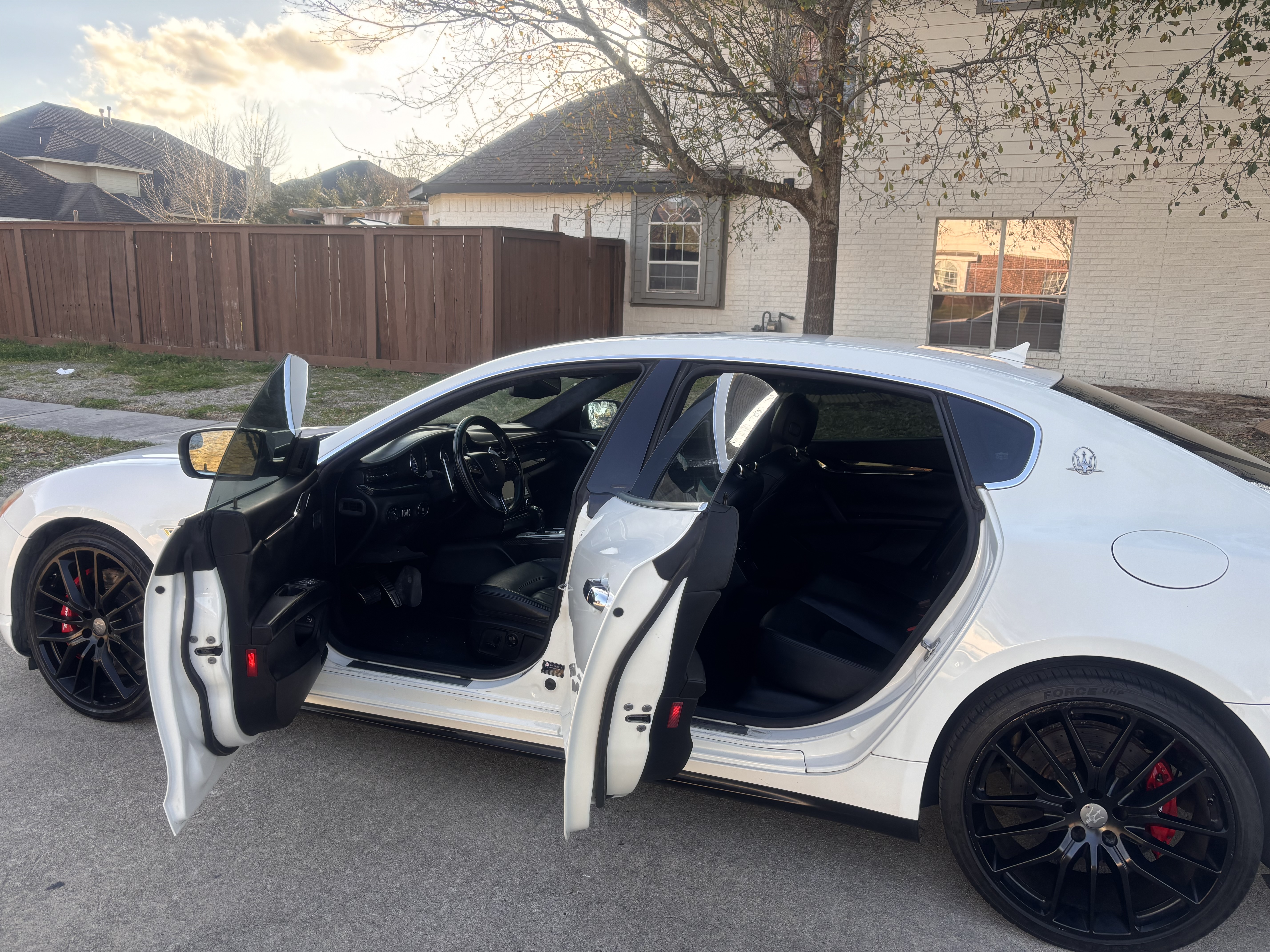 Used 2014 Maserati Quattroporte GTS RWD image 6