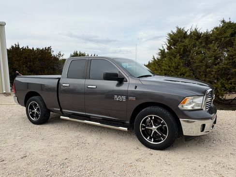 Used 2014 RAM 1500 Big Horn image 4
