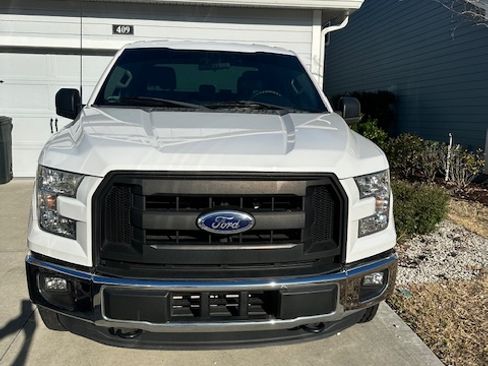 Used 2015 Ford F150 XL w/ Equipment Group 101A Mid image 4